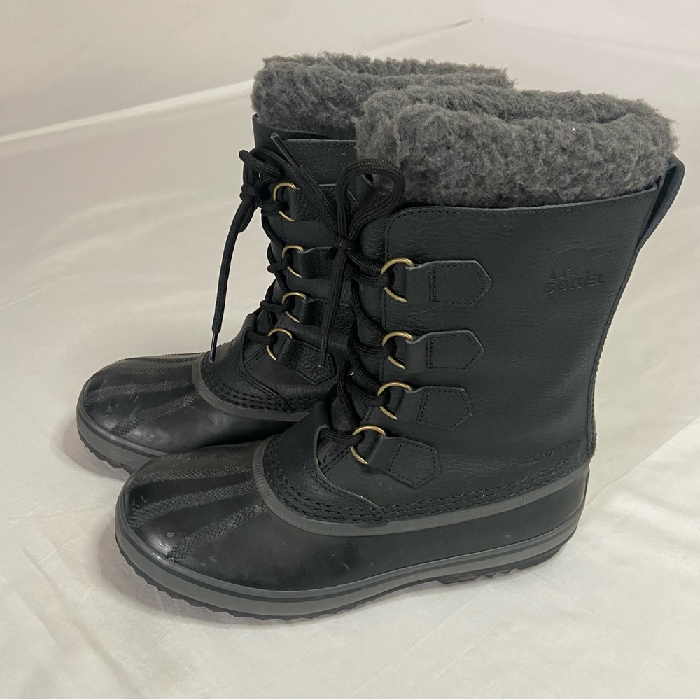 Sorel Men’s black waterproof boots size 8